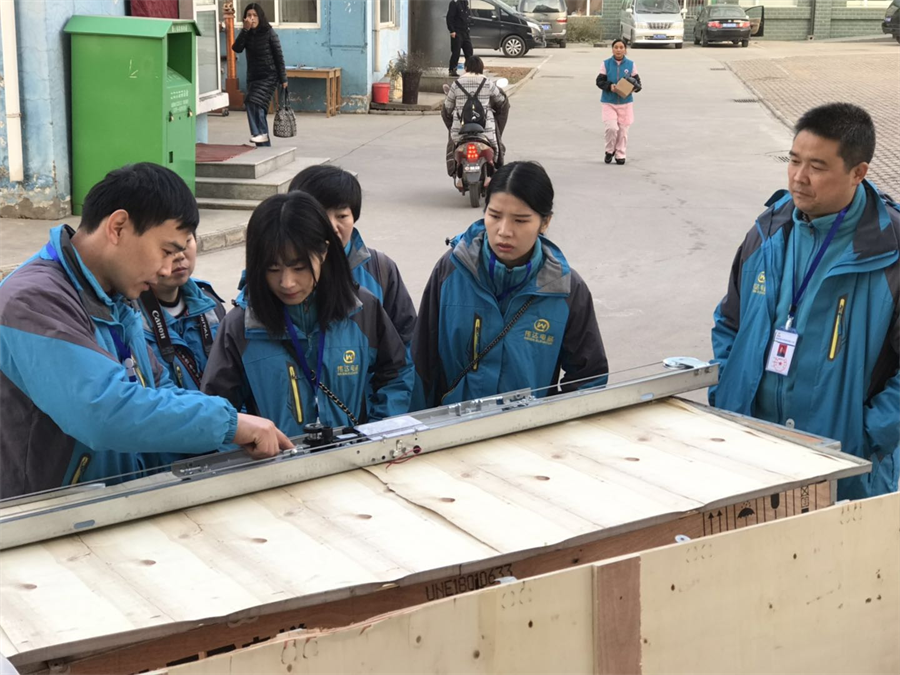 学习电梯知识 暖送新春慰问